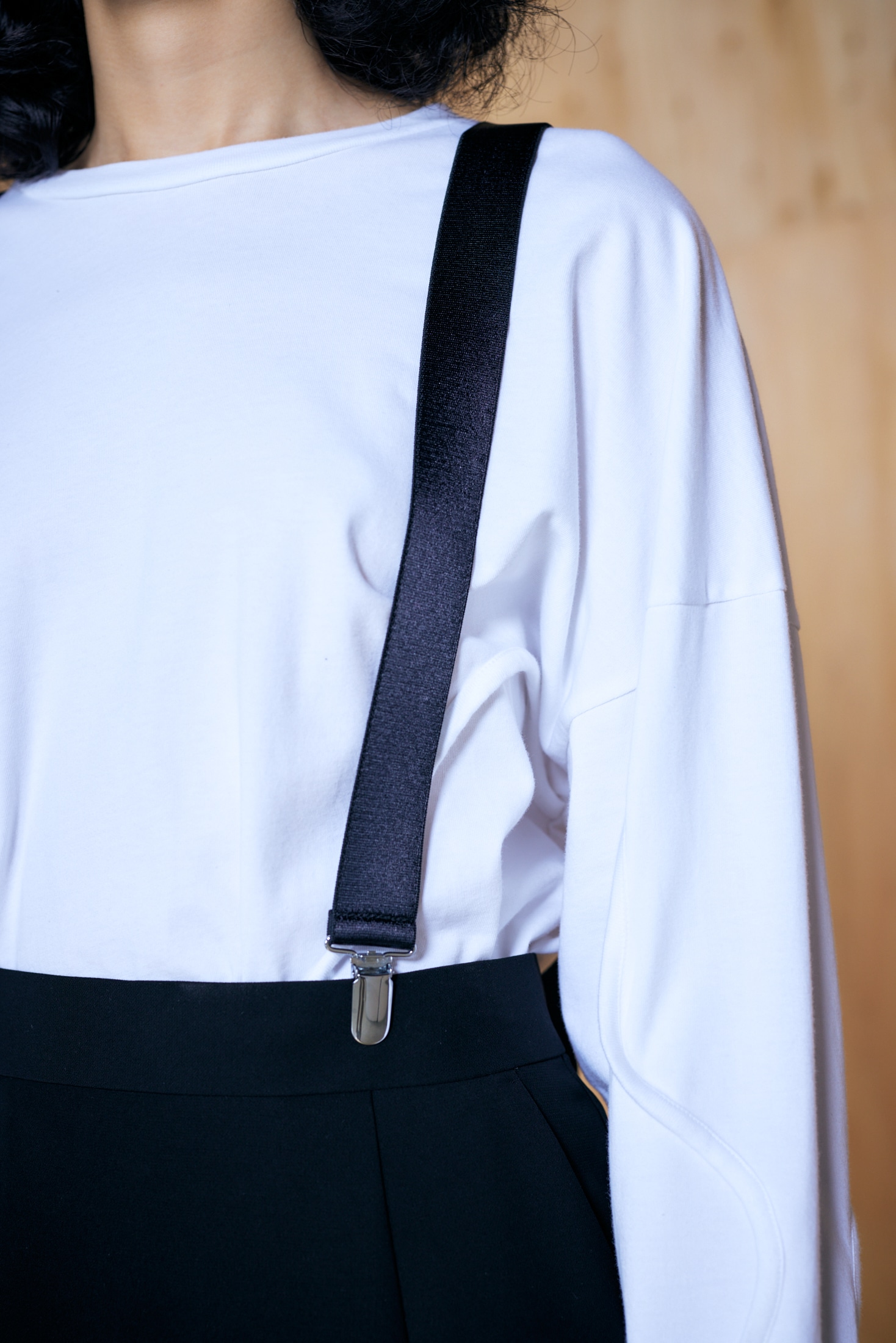 DRAPE SUSPENDERS