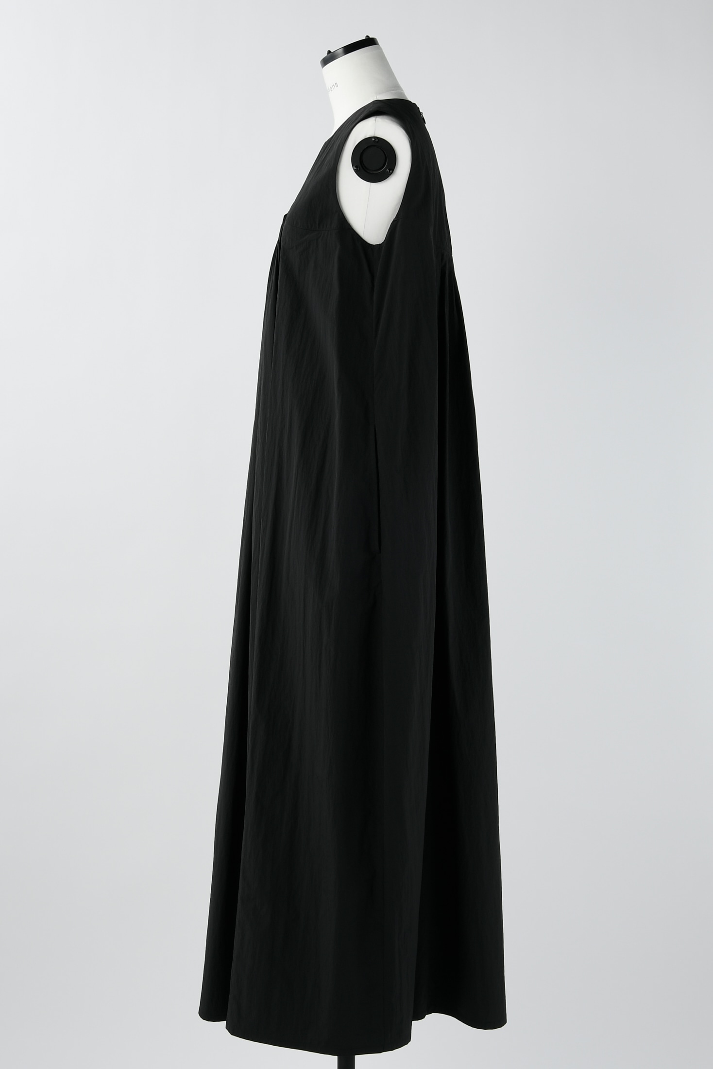 【新品タグ付き】na.e Reversible tack dress