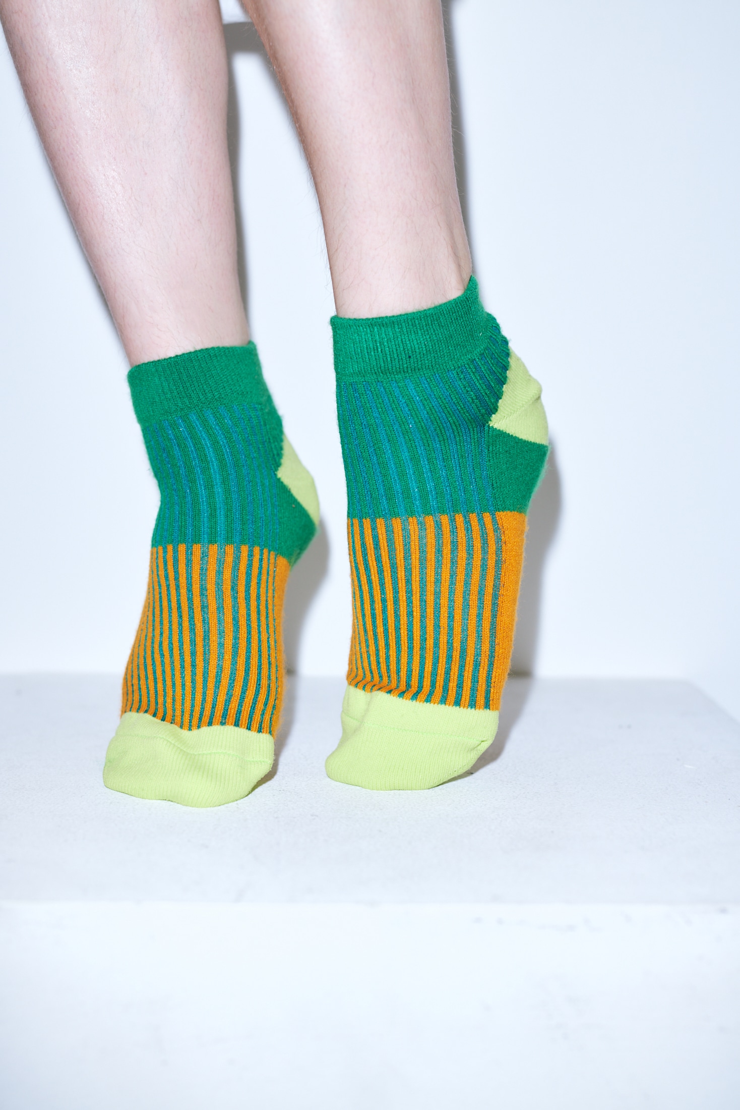 bi-color ankle-socks