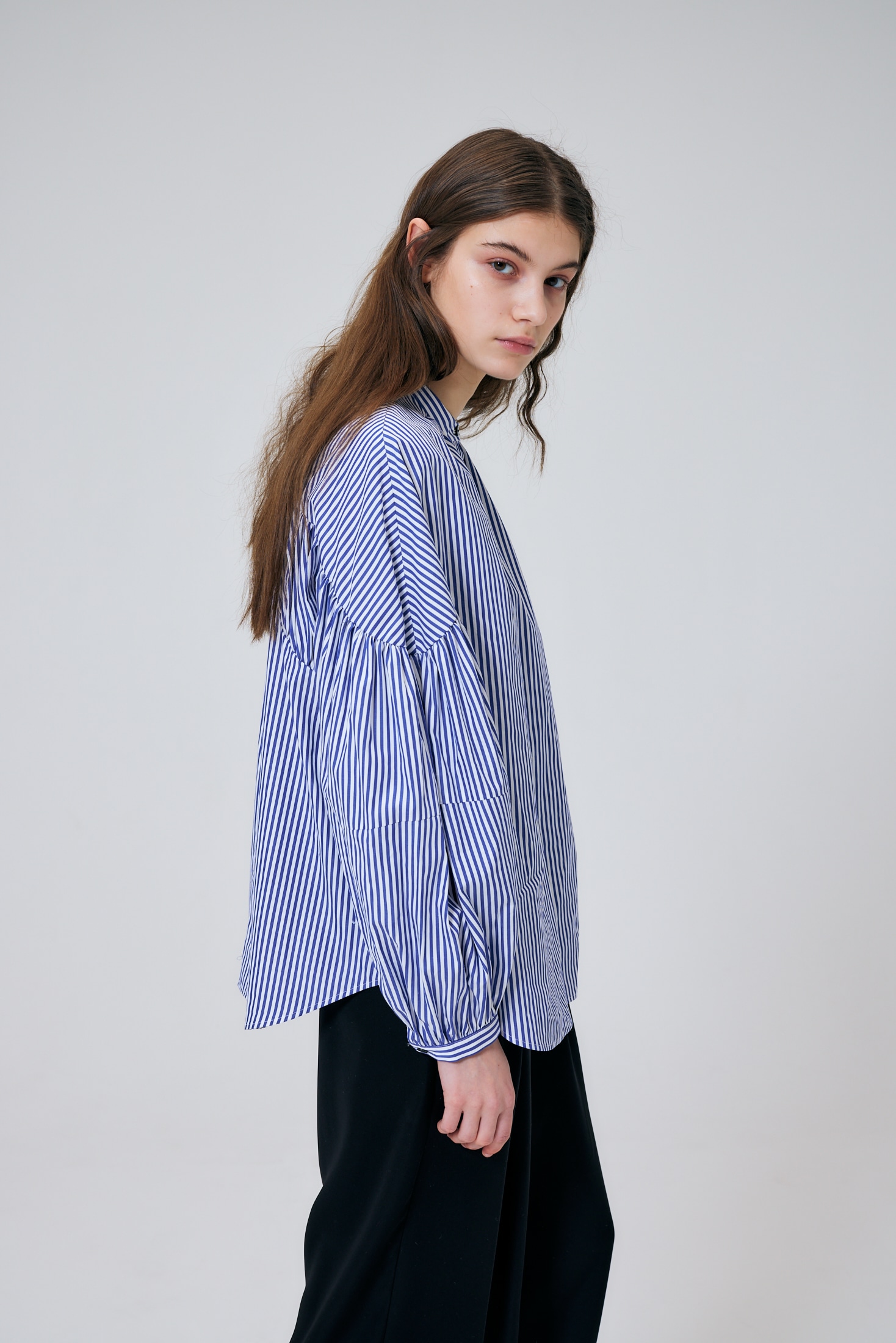 VOLUME ARM BLOUSE