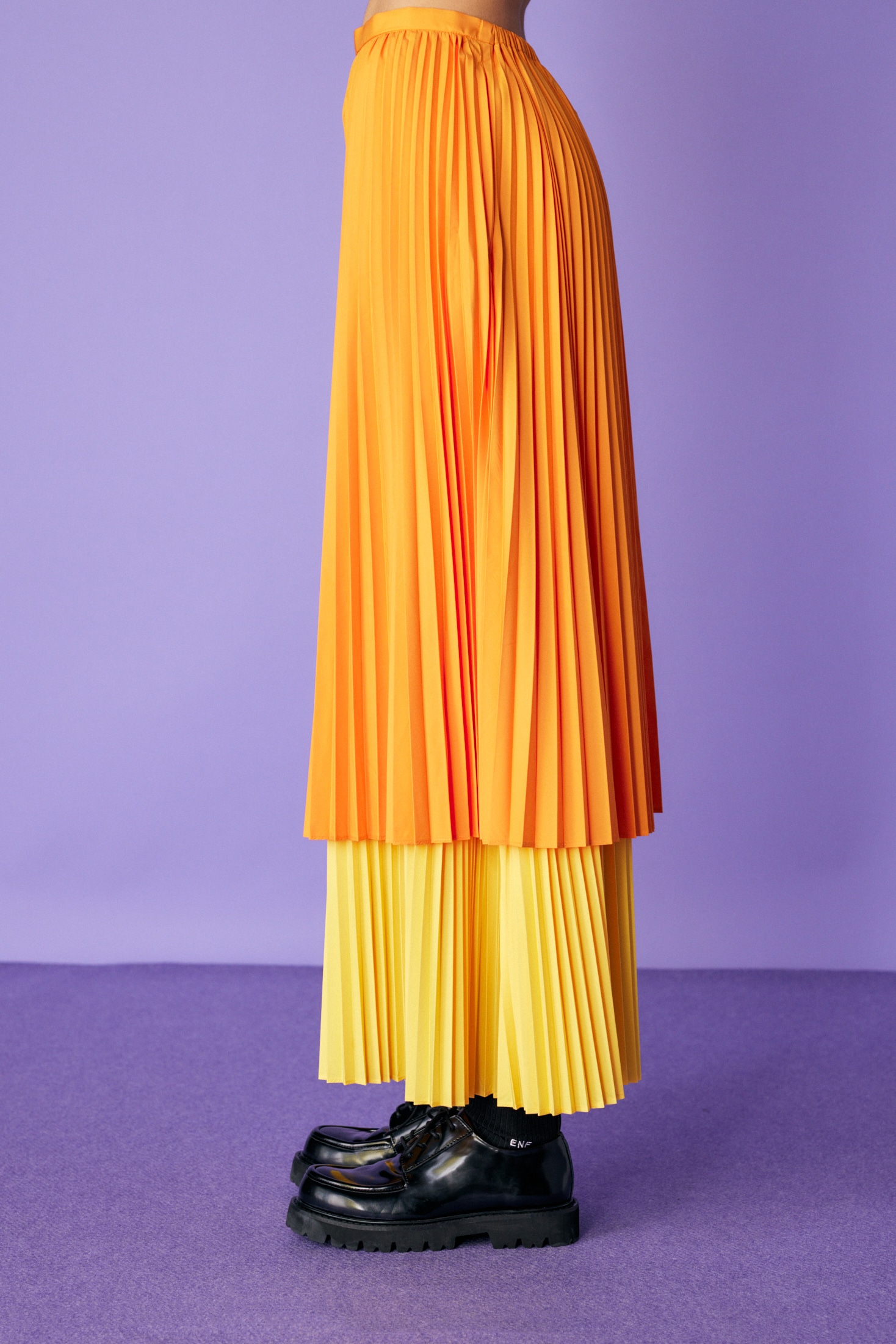 DOUBLE-PLEATED SKIRT