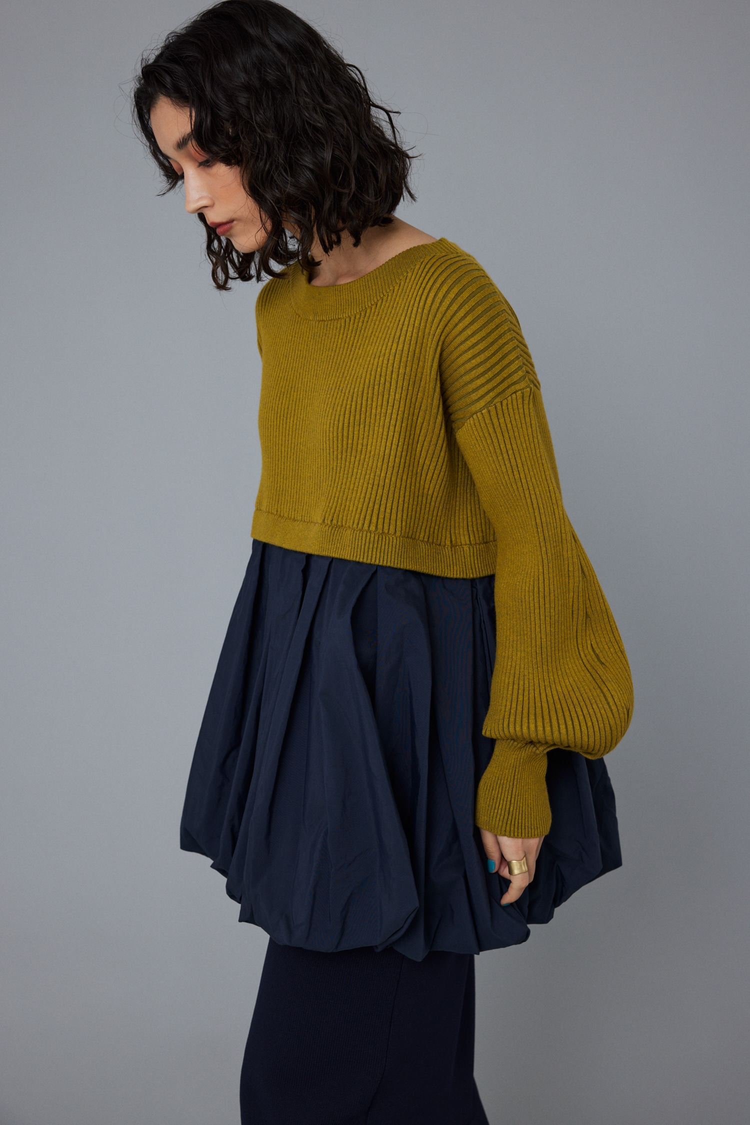 Tuck balloon knit tops