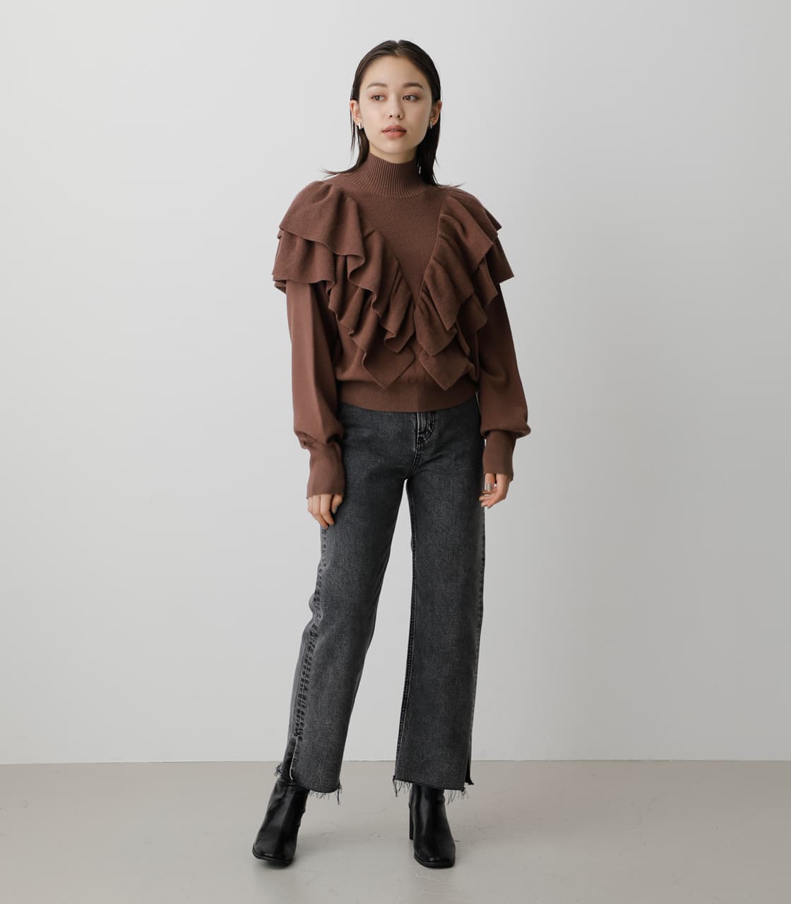 BIG FRILL KNIT TOPS