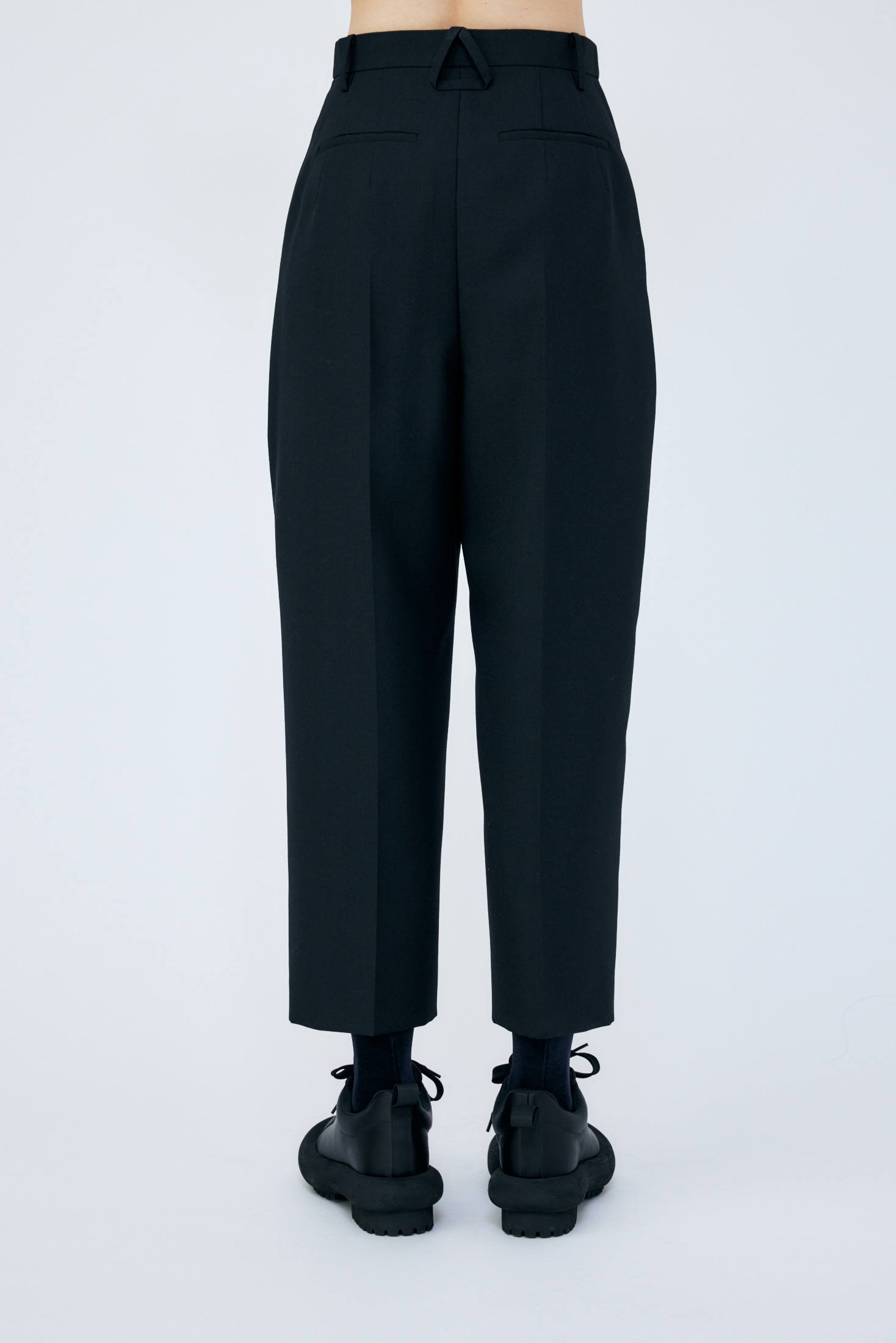CROPPED TAPERED-TROUSERS
