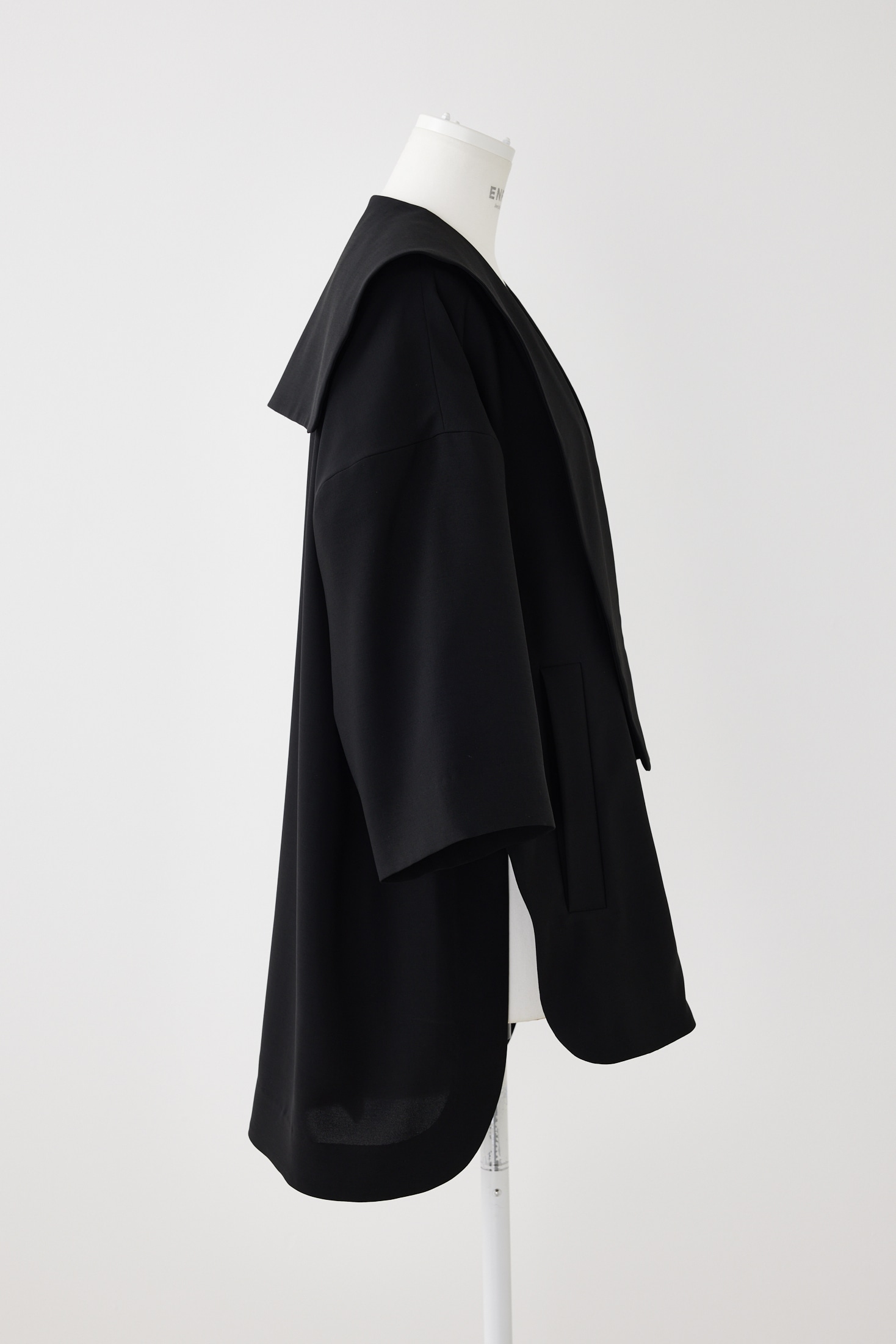 ENFOLD ASYMMEETRY SAILOR-COLLAR JACKET新品 | angeloawards.com