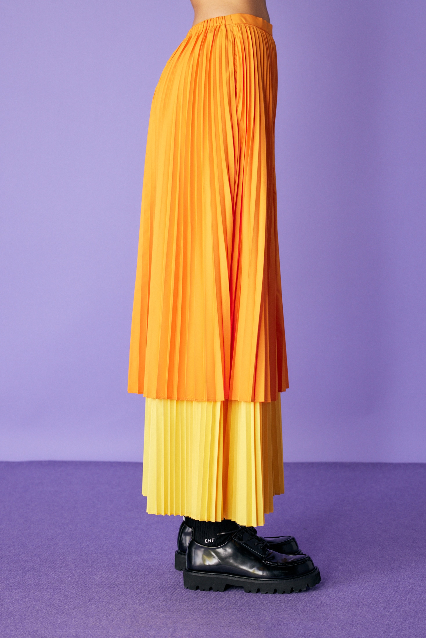 DOUBLE-PLEATED SKIRT