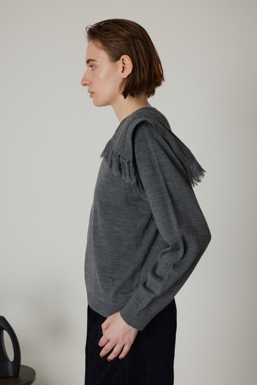 Shoulder design knit tops