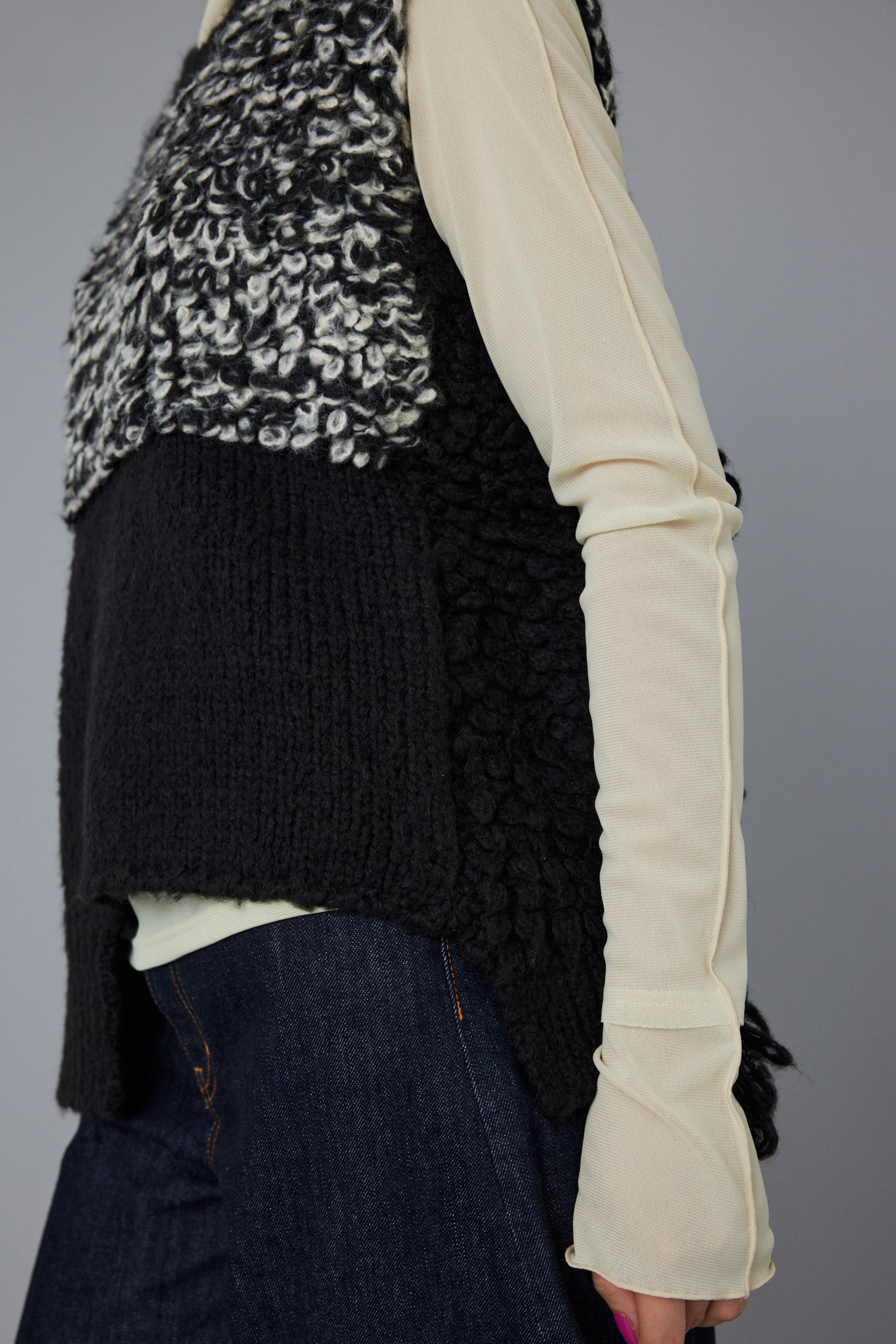 完売品 新品タグ付き HeRIN.CYE Scale knit vest IVOサイズ