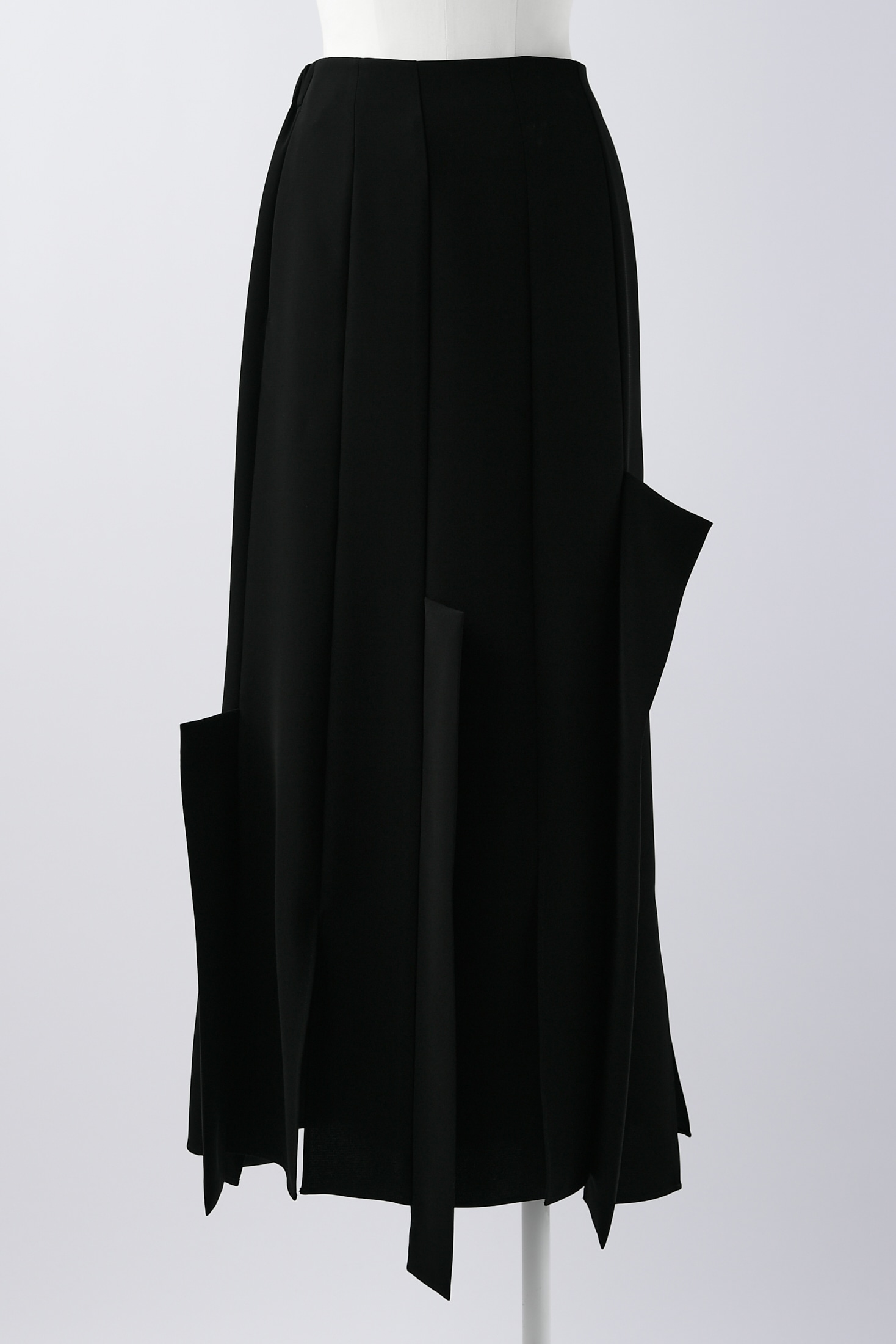 RAMDOM SLIT SKIRT