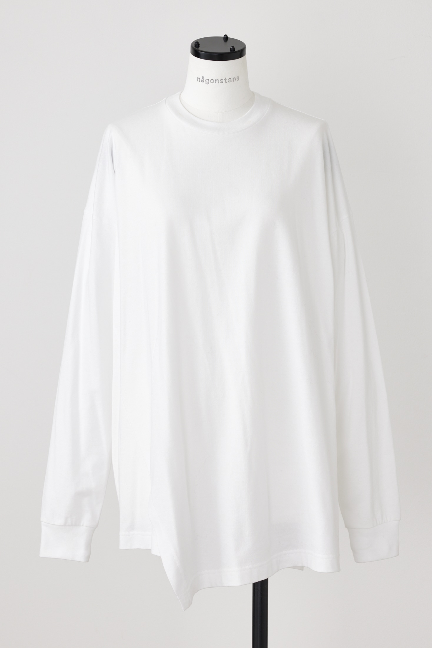 asymmetry long-sleeves pullover｜M｜WHT｜cut and sewn｜någonstans