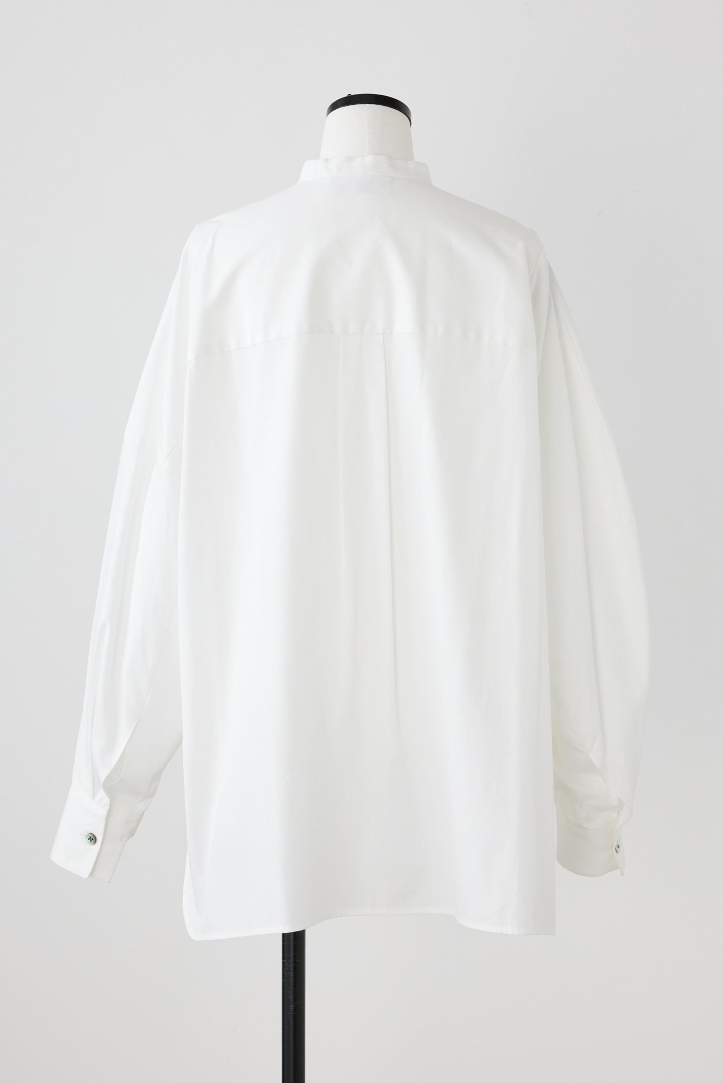 asymmetry-sleeves all-round shirt