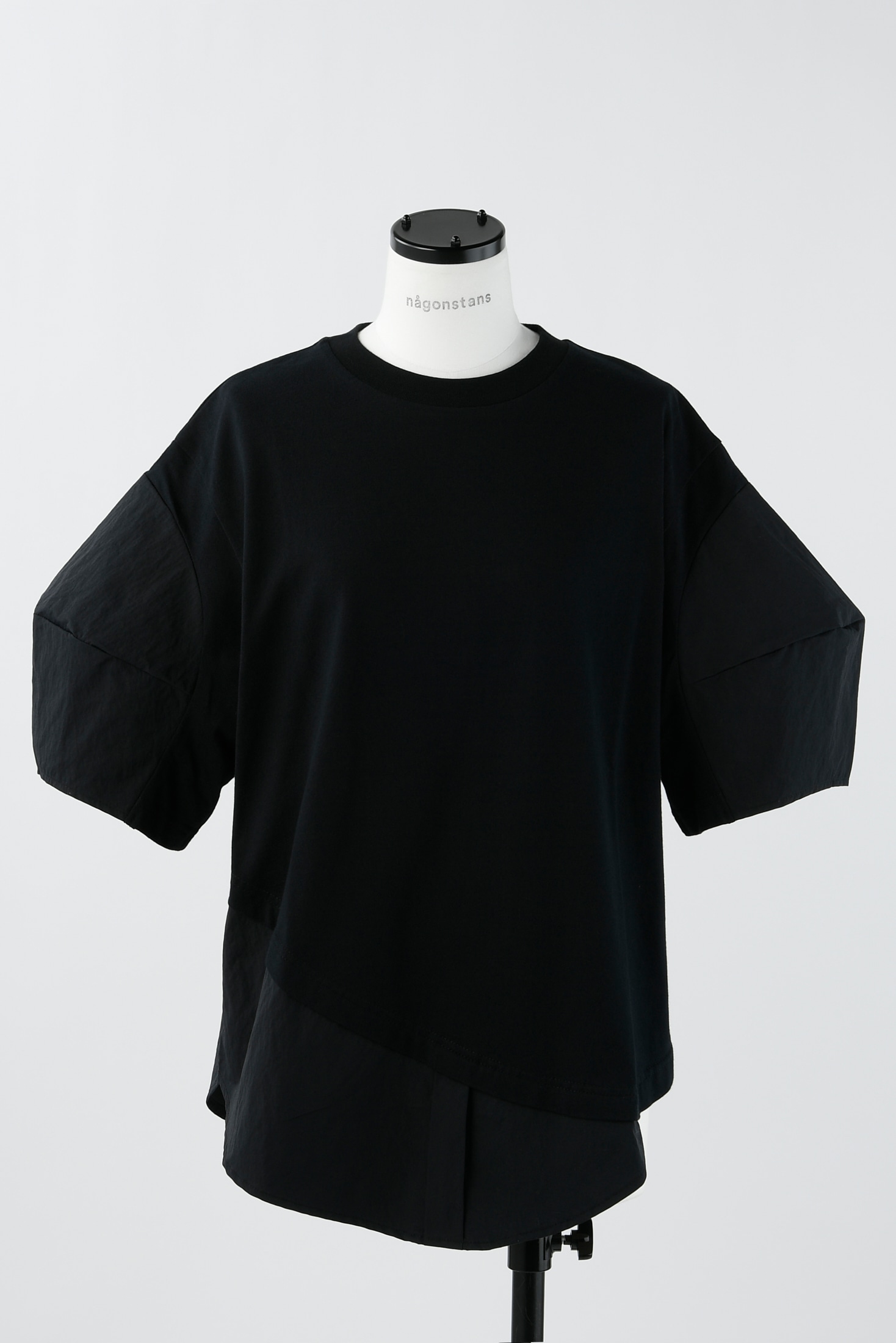 puff sleeves pullover