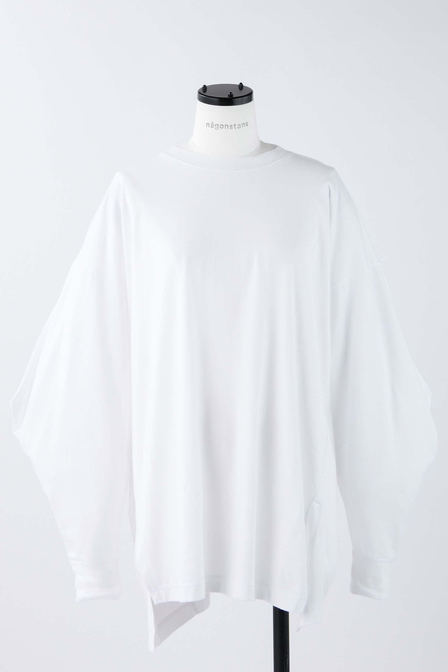 triangle-long-sleeves｜M｜WHT｜cut and sewn｜någonstans official