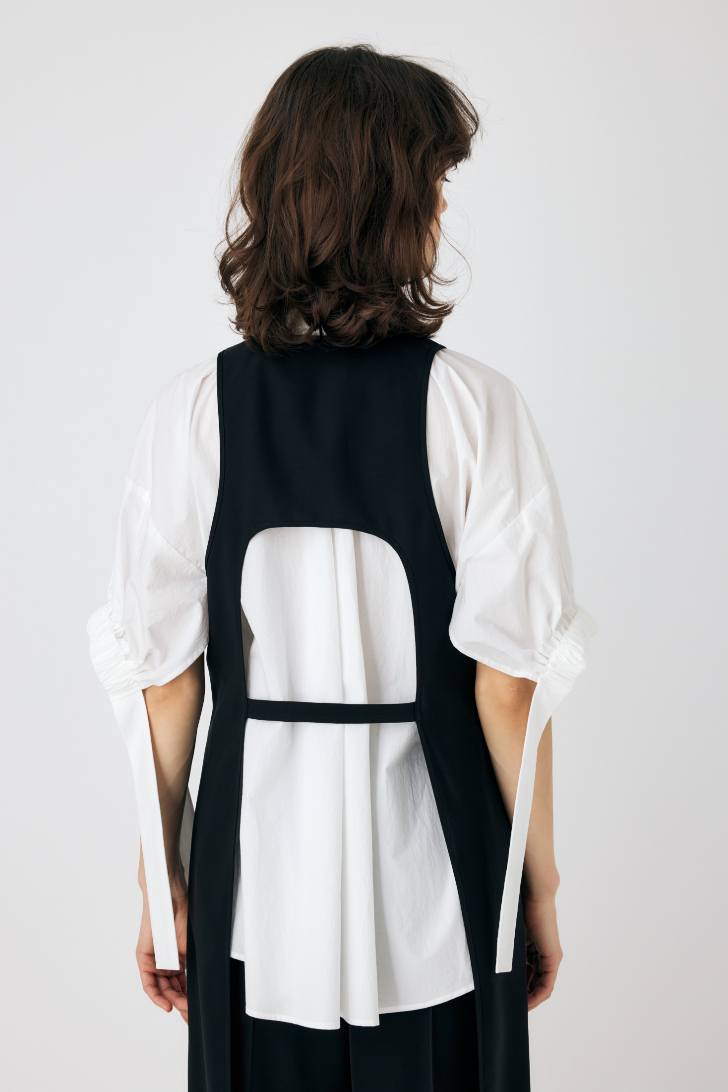 ENFOLD エンフォルド BACK-HOLE VEST-