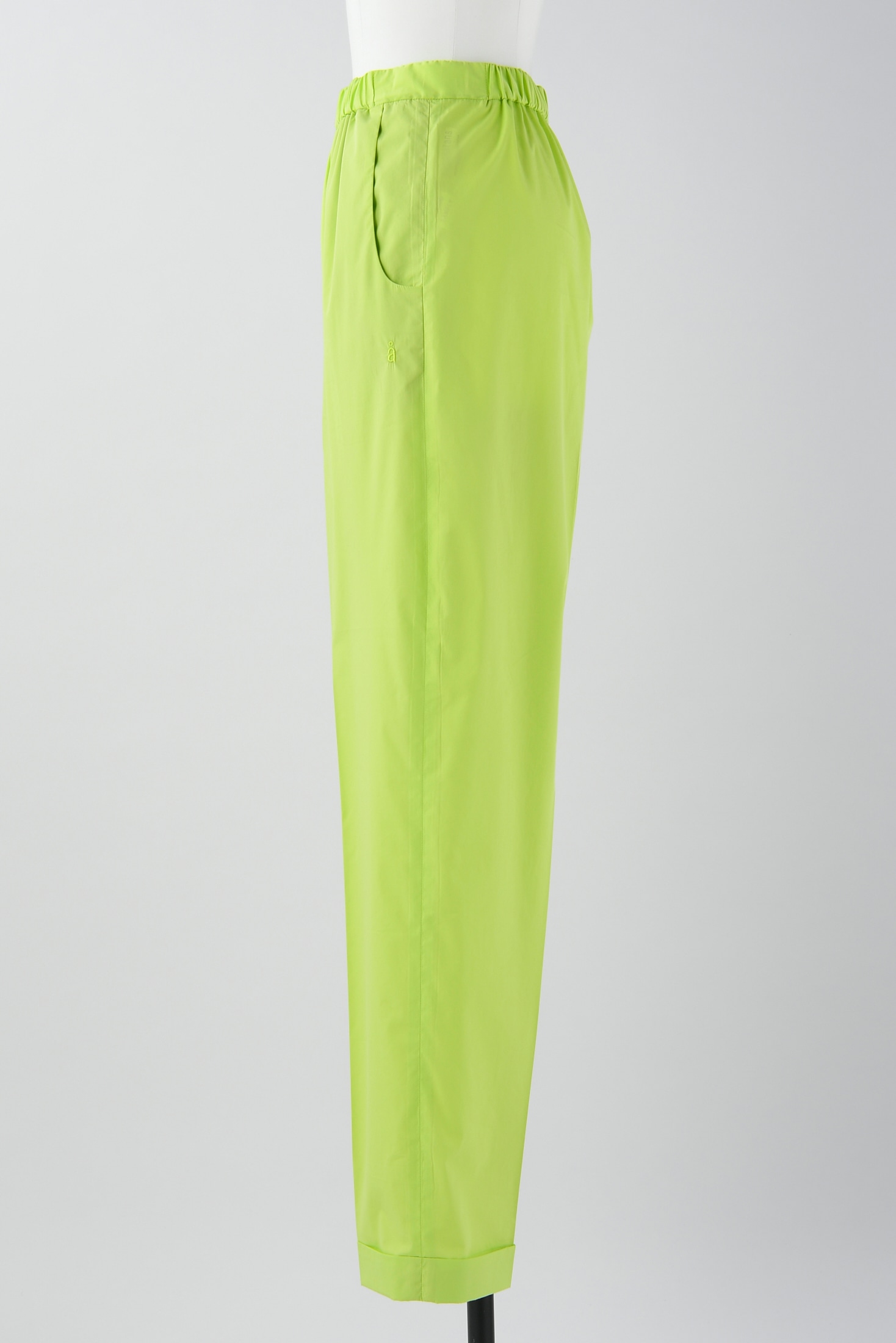 roll-up elastic tapered pants