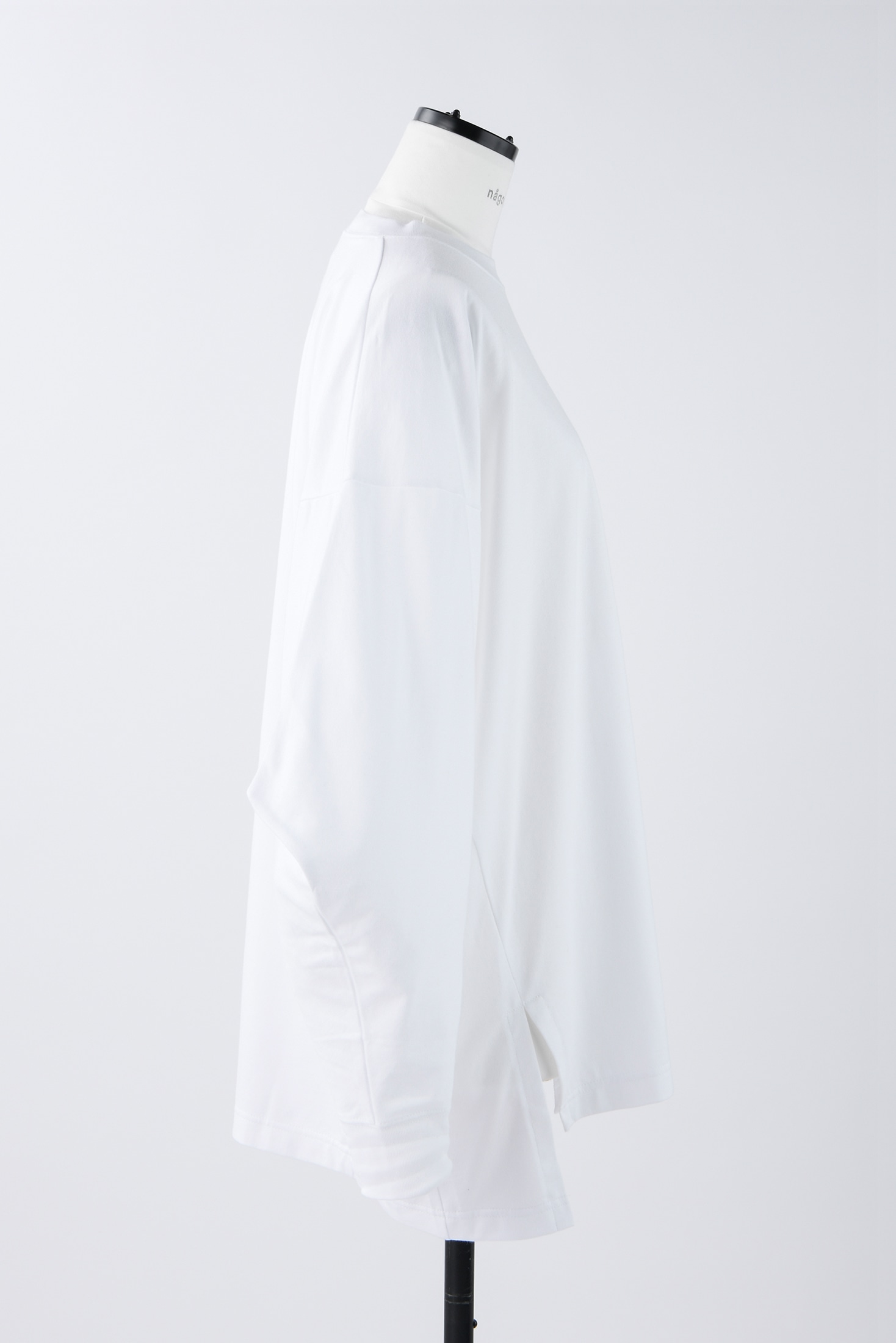 triangle-long-sleeves｜M｜WHT｜cut and sewn｜någonstans official