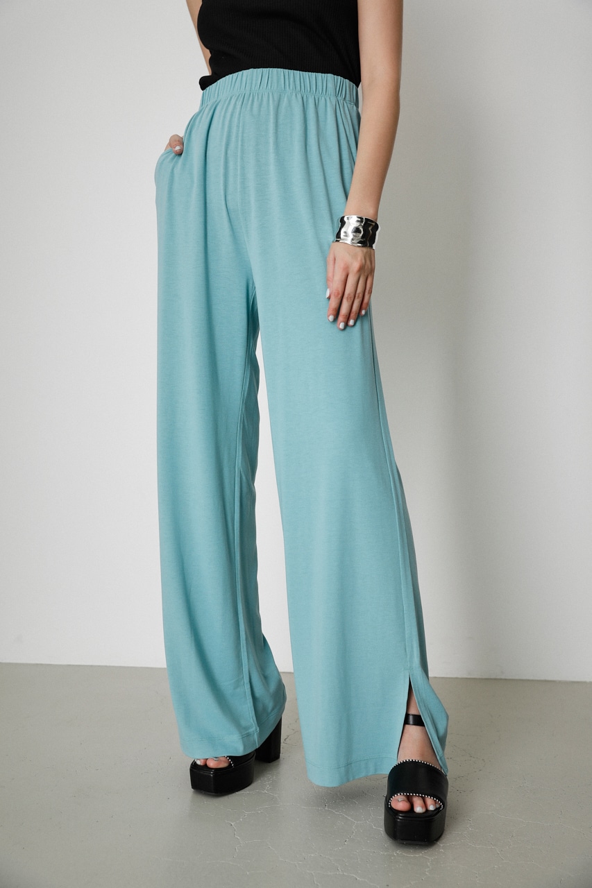 ICE CLEAN SIDE SLIT PANTS