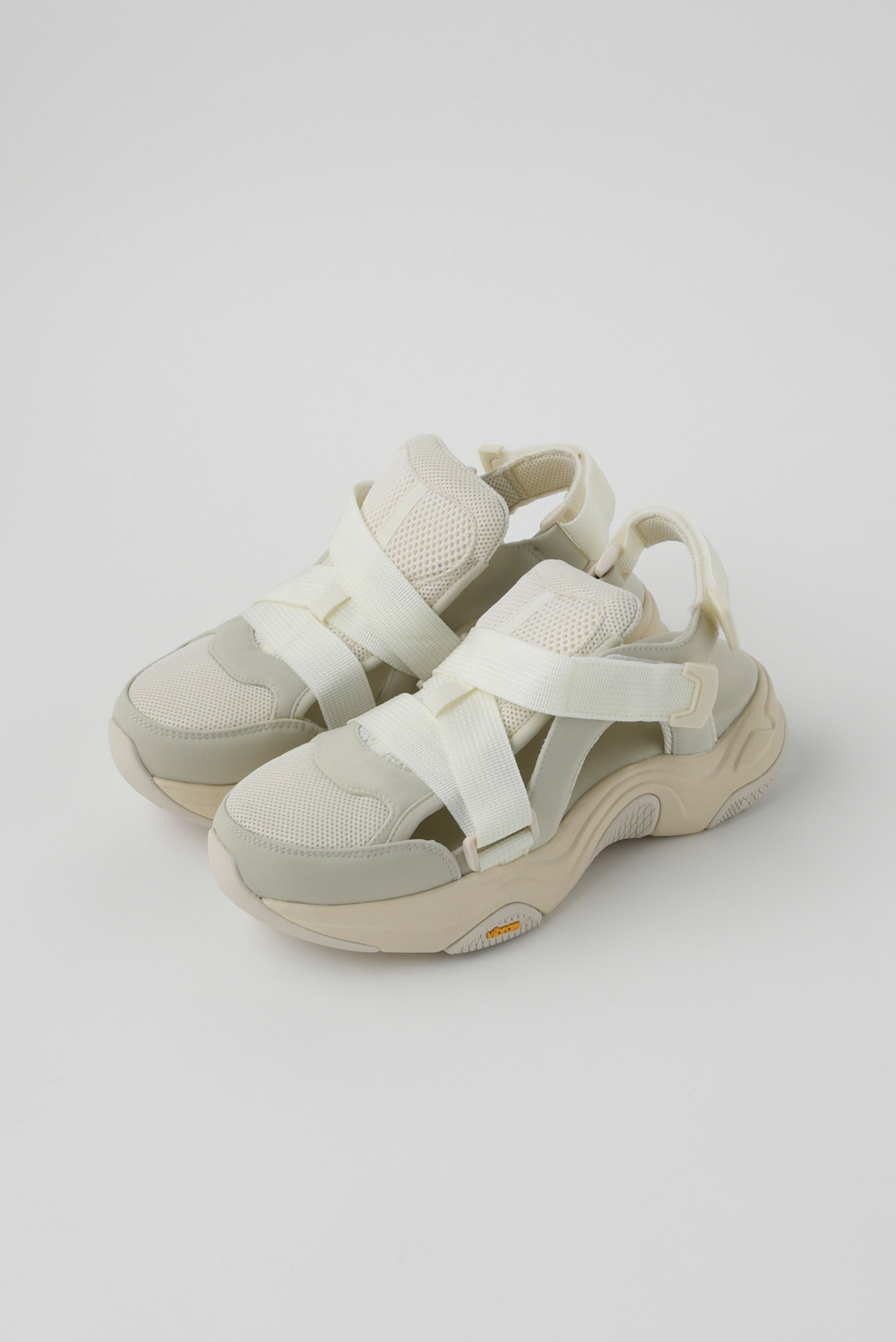 SNEAKERS-SANDAL