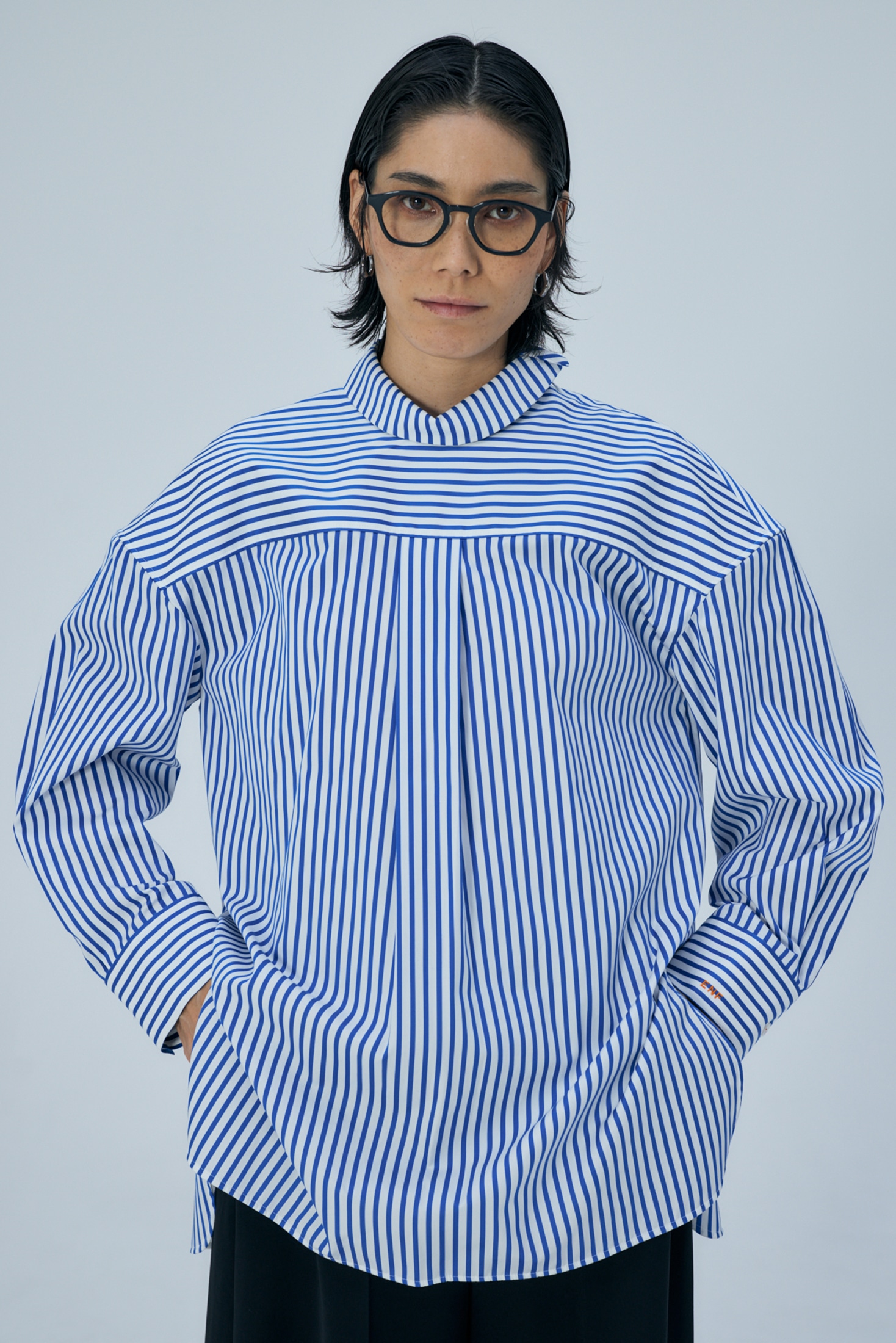 STRIPE STAND-NECK WIDE-SHOULDER SHIRT