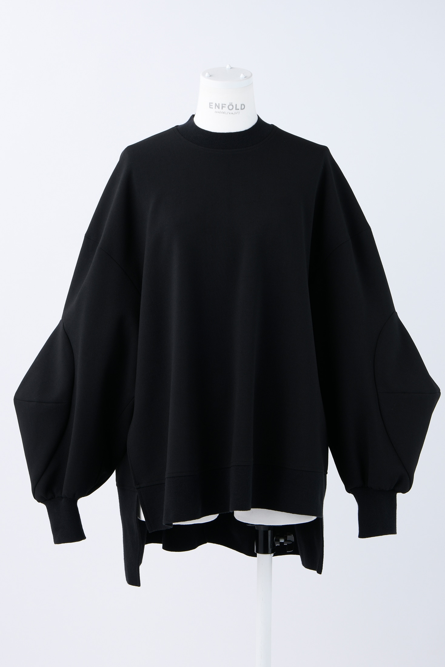 SOLID-SLEEVE PULLOVER