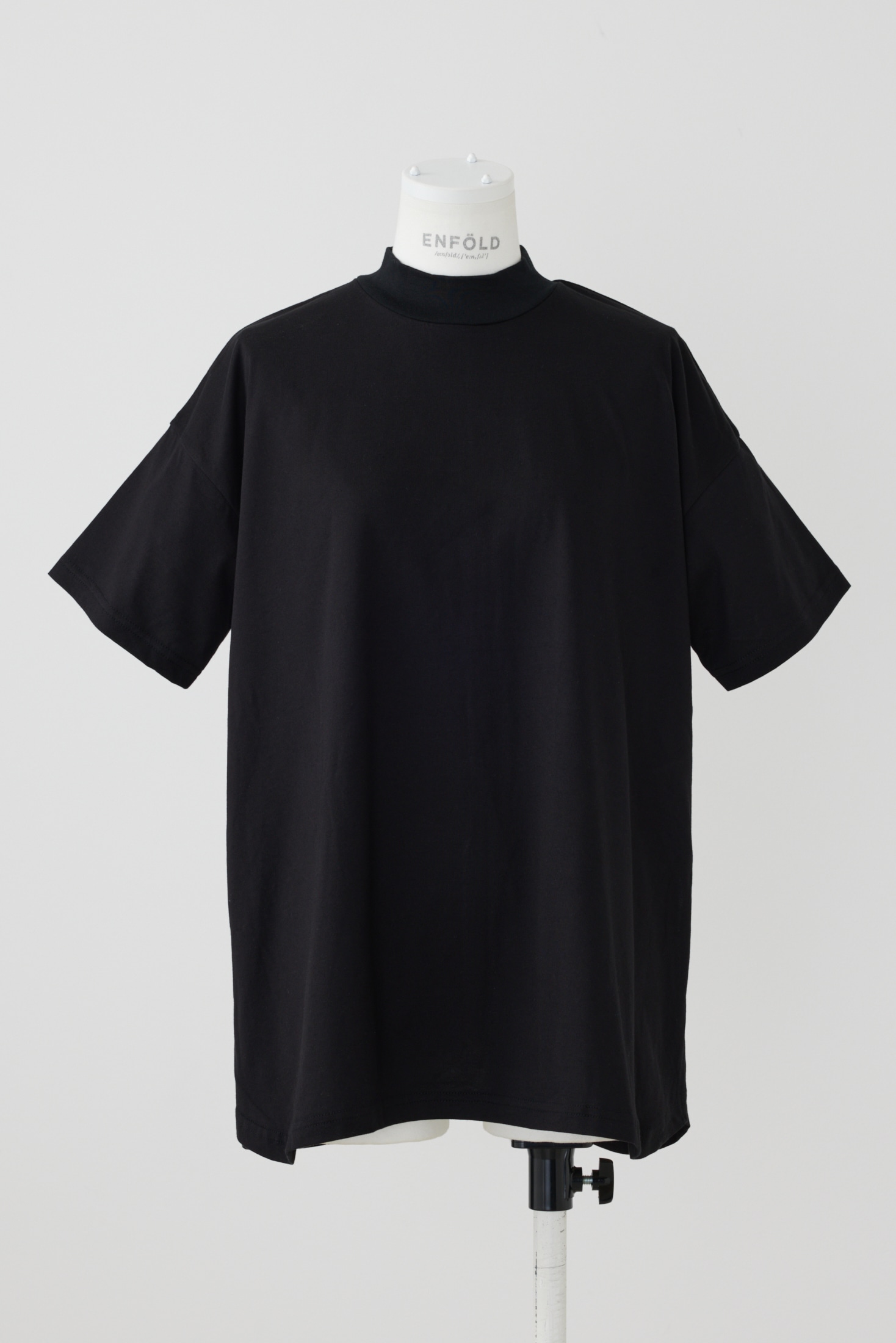 WASHABLE STAND-NECK T-SHIRT