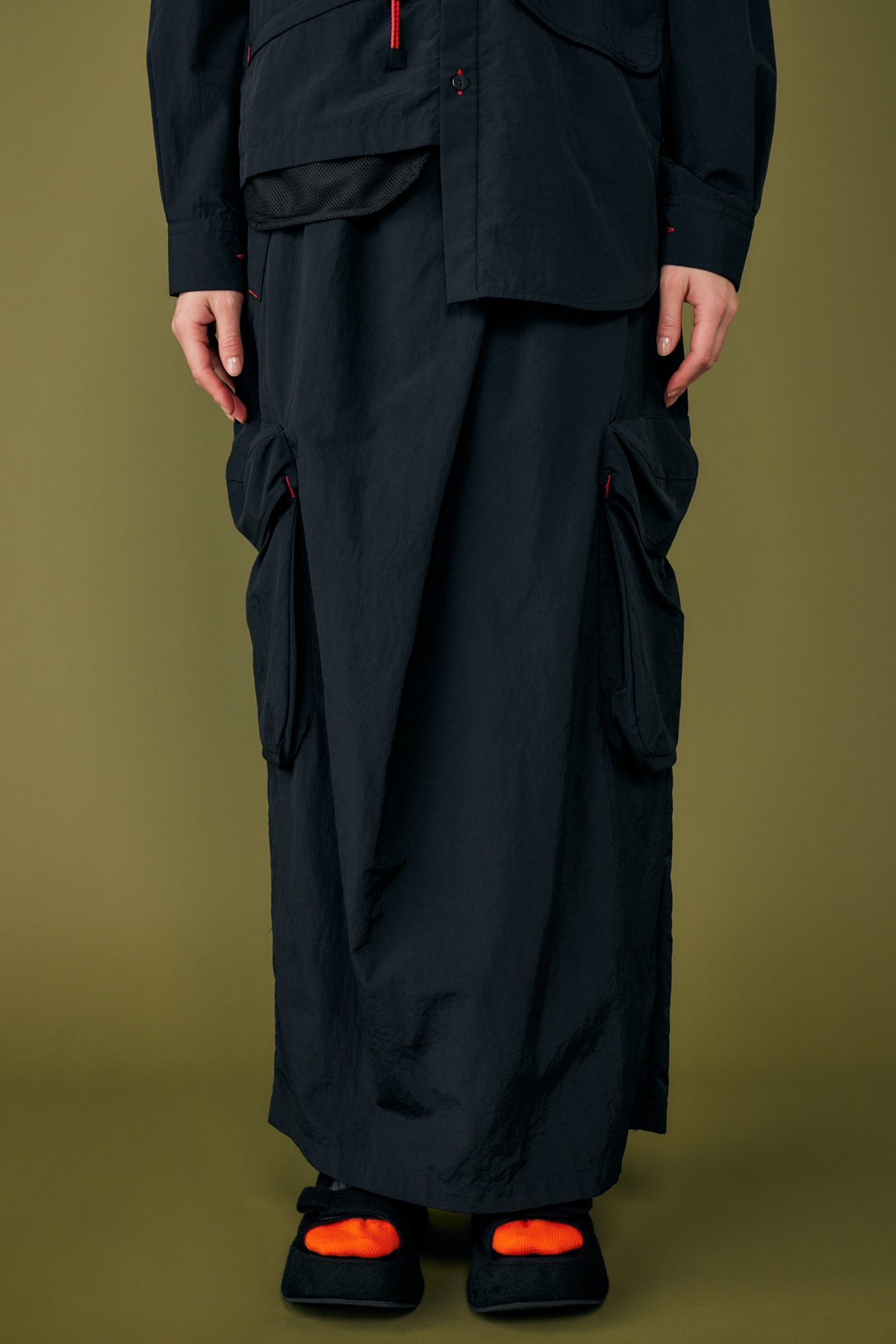water-repellent drape pocket skirt
