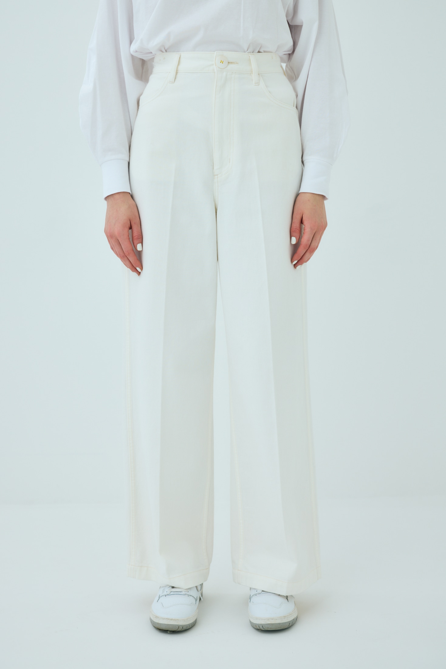 useful center-crease white-wide denim pants｜S｜WHT｜trousers｜någonstans  official online store | ナゴンスタンス公式通販