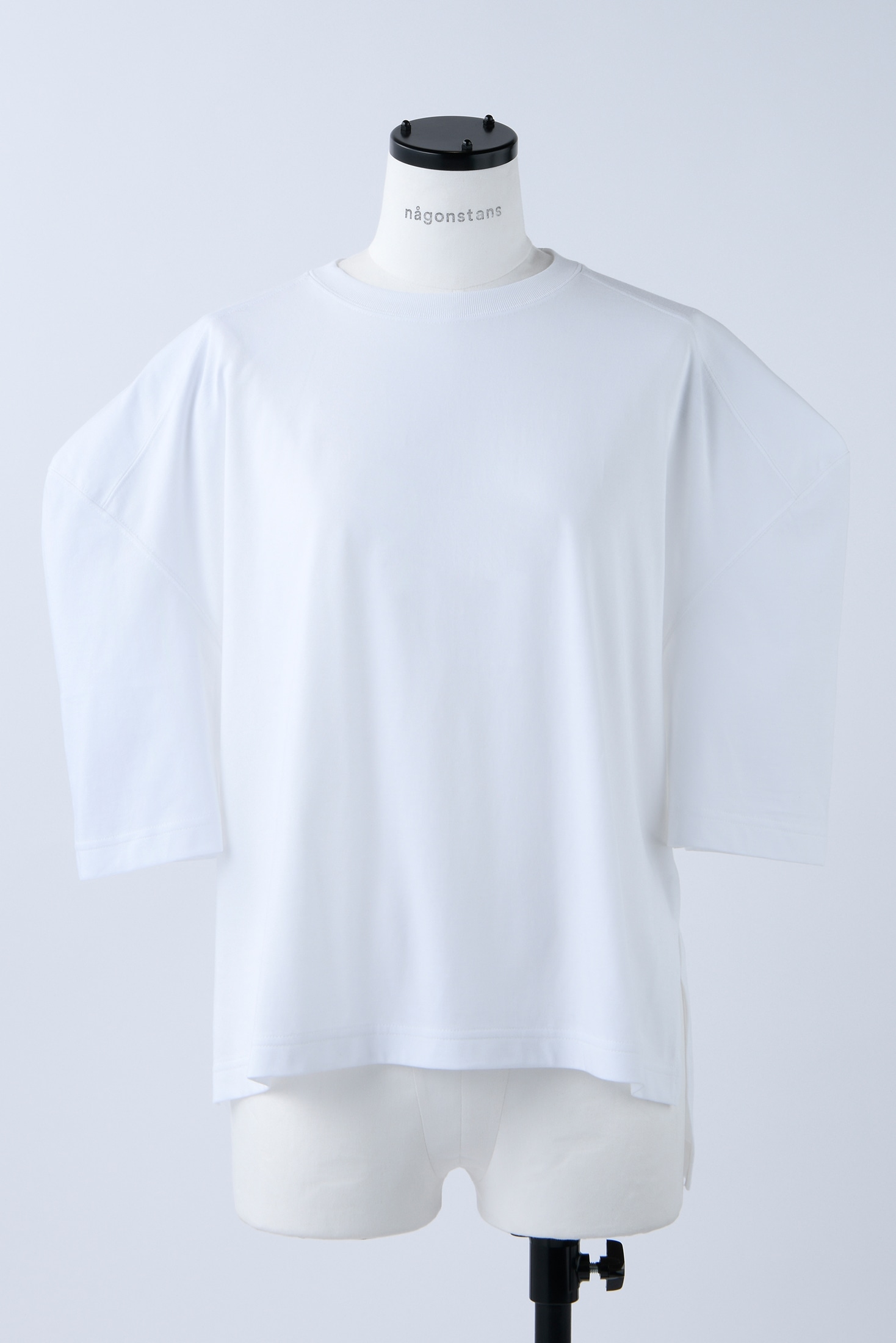 square-sleeves t-shirt
