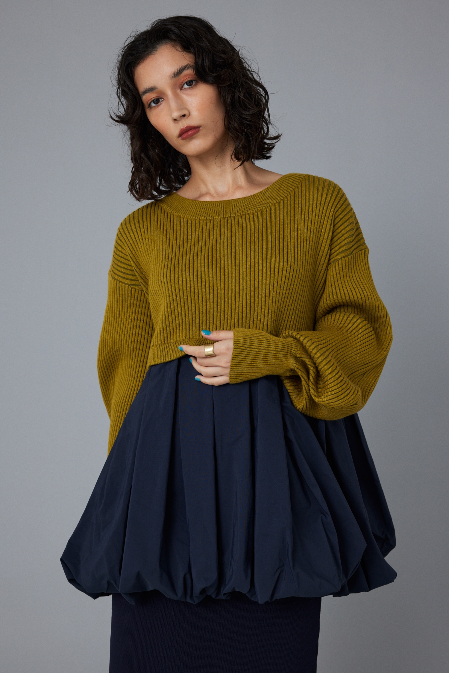 Tuck balloon knit tops