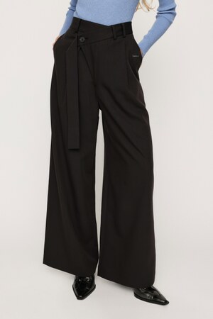 TWIST 2TUCK TROUSERS