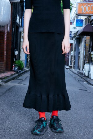 PLEAT WAVE SKIRT