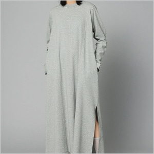 リラックスワンピ