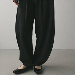 リラックスパンツ