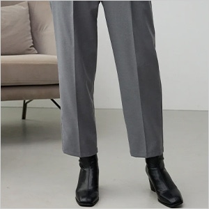 テーパードパンツ